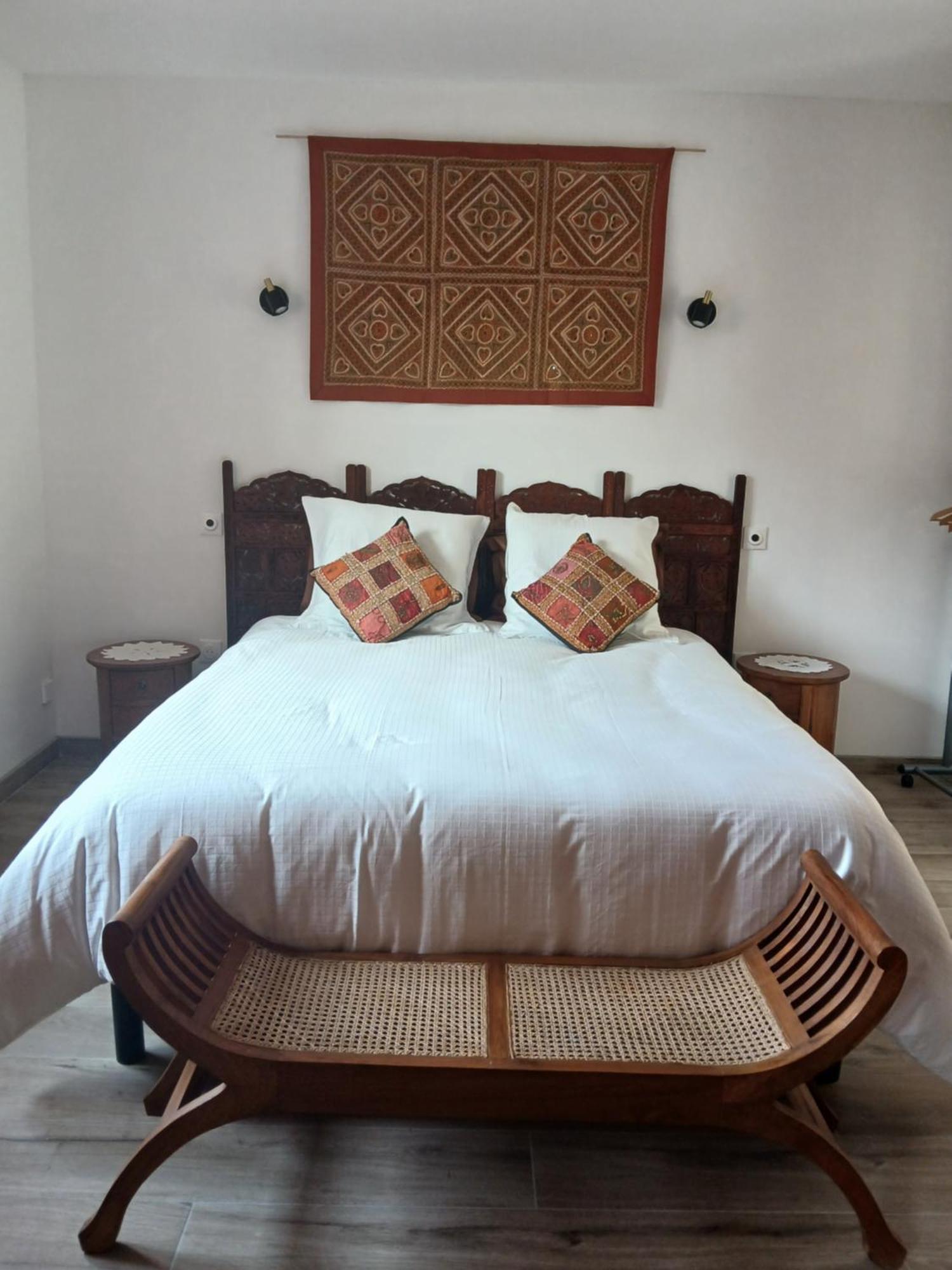 Les Trois Salazes Bed and Breakfast Cambrai Eksteriør billede
